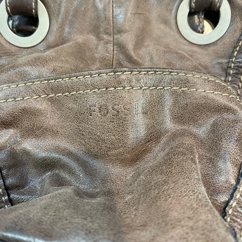 EUC Fossil distressed leather handbag - Picture 11 of 14
